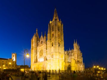 Catedral de León en la noche. Castilla y León